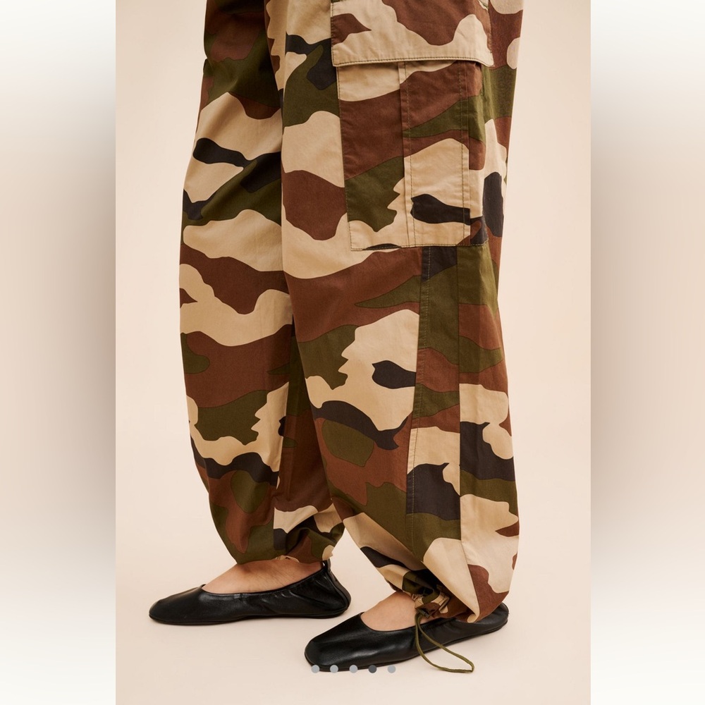 NWT Good American Women's Parachute Green Camo Cargo Pants Size L - Picture 11 of 11